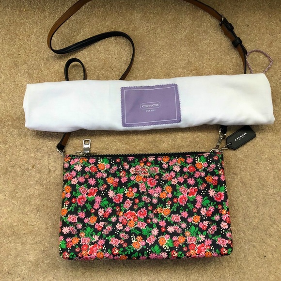 Coach Handbags - Coach Crossbody